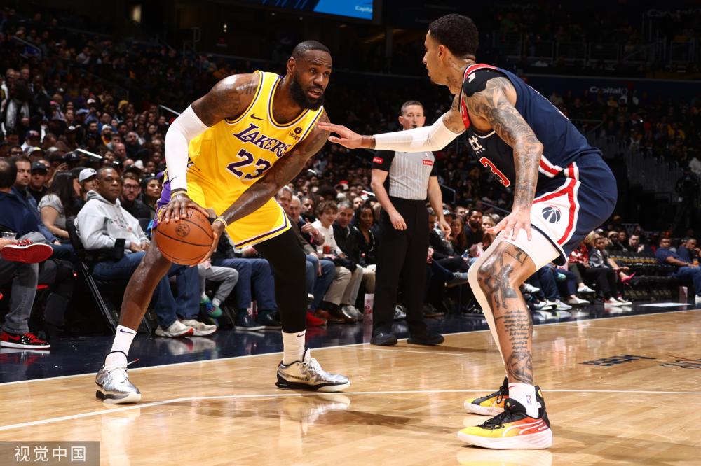 不仅帮助曼 不仅帮助曼