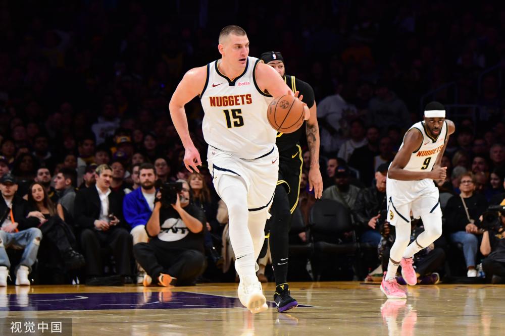 对于球迷和 对于球迷和