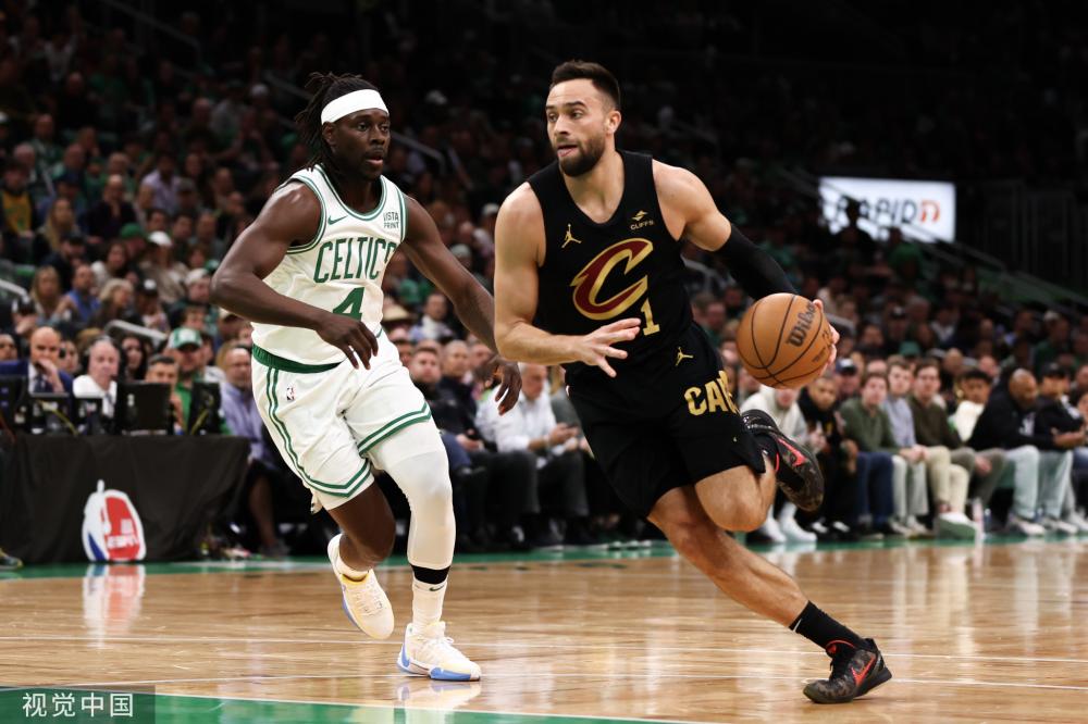 在赛场上得 在赛场上得