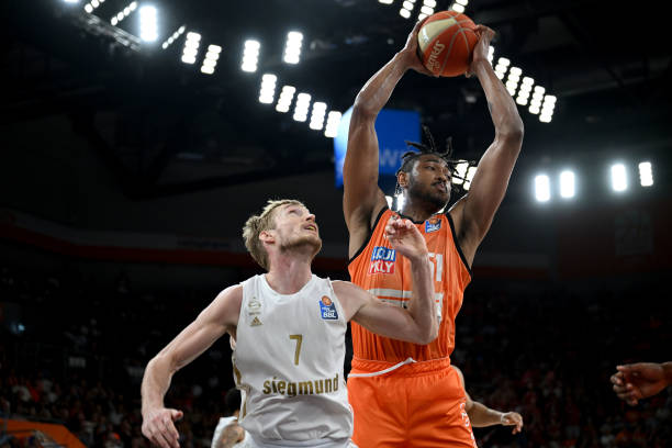 于比赛气氛 于比赛气氛