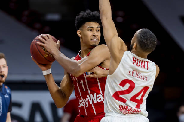 联赛首秀 联赛首秀